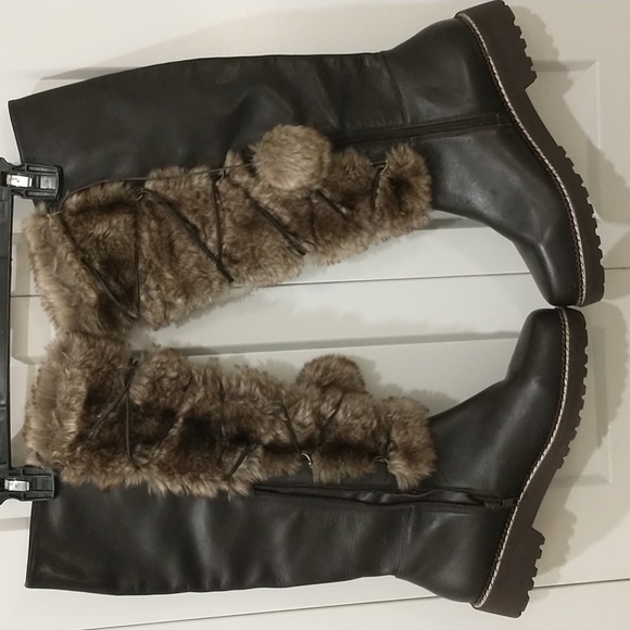 Boots - Picture 3 of 3